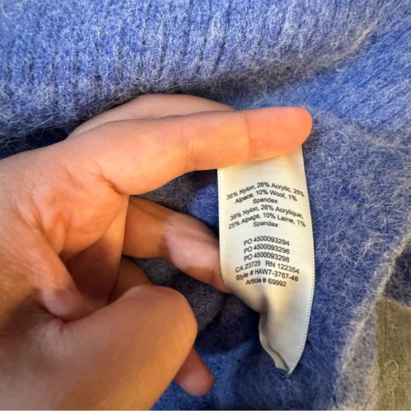 Wilfred Blue V-Neck Sweater Relaxed Fit
#1216 - Picture 5 of 7